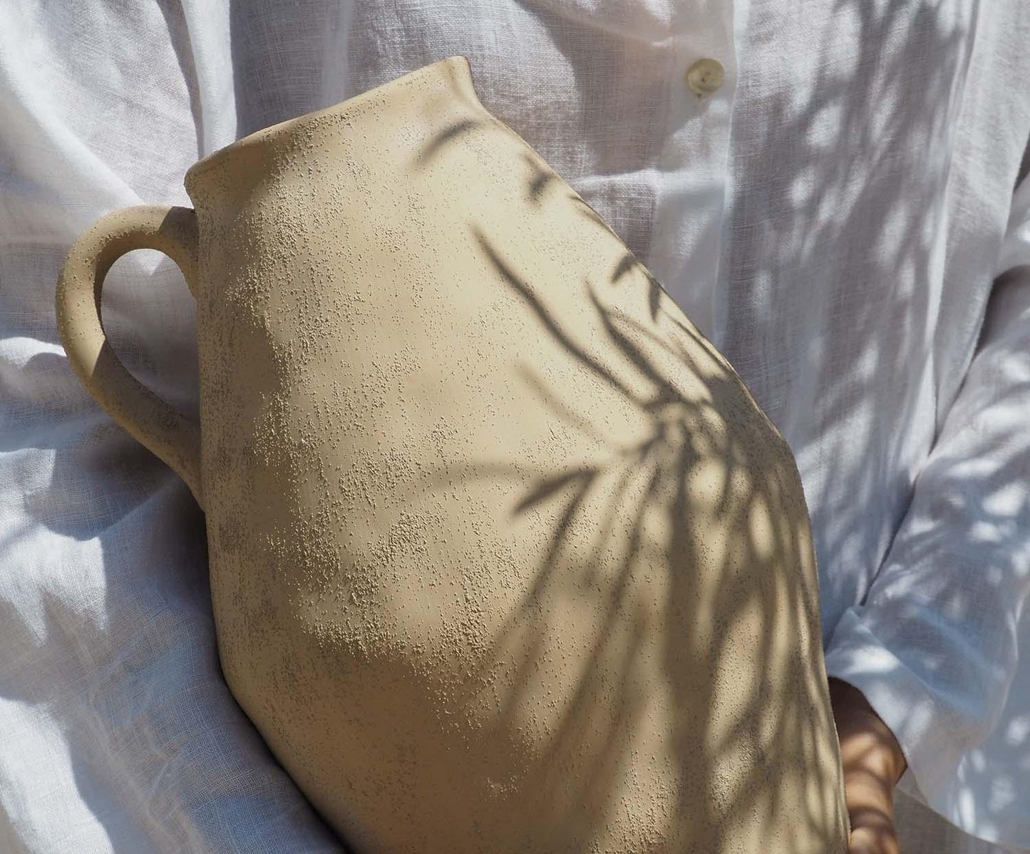 Vase en grès beige Masaka 30 cm Andrea House