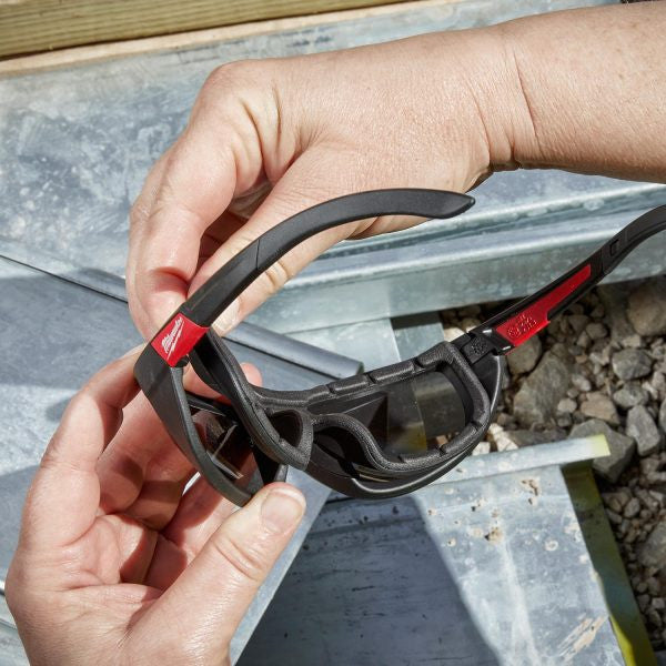 Clear High Performance Safety Glasses with Removable Gasket Milwaukee 4932471885