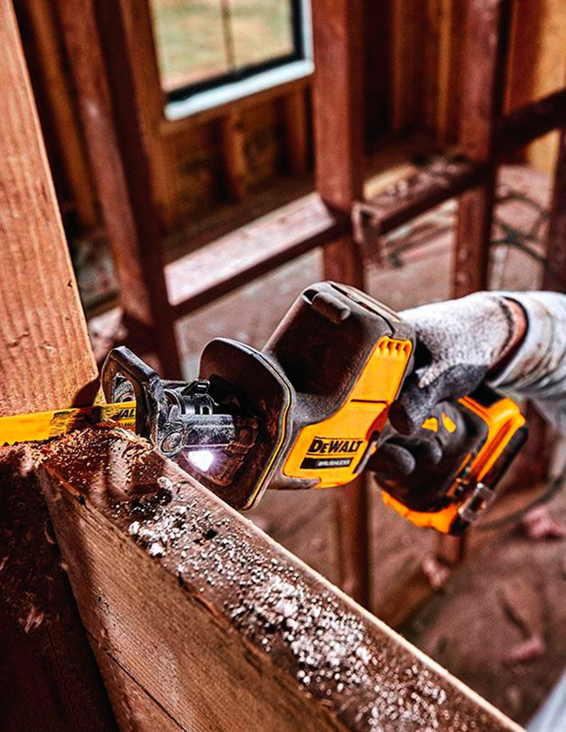 Dewalt Kit 9 outils + 3 battes 5ah + Chargeur DCB1104 + 4xTstak VI DCK991P3 