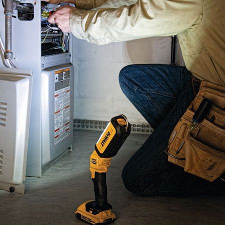 Kit Dewalt 8 outils + 3 battes 5ah + Chargeur DCB1104 + 4xTstak VI Kit DCK867P3 