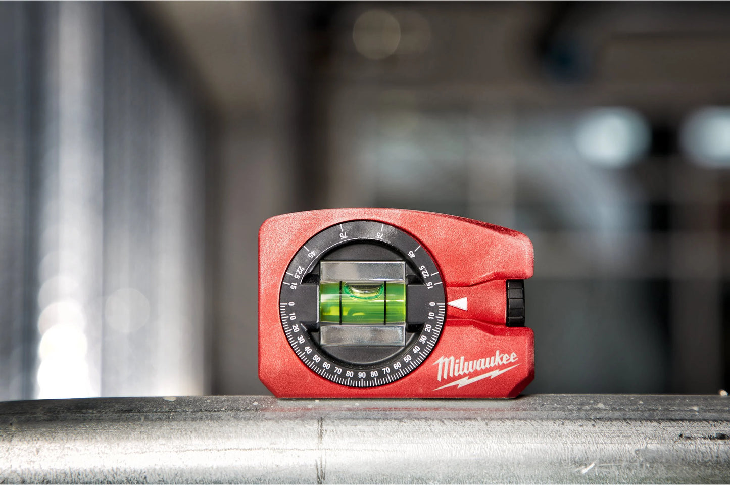 Niveau de poche magnétique réglable 7,8 cm Milwaukee