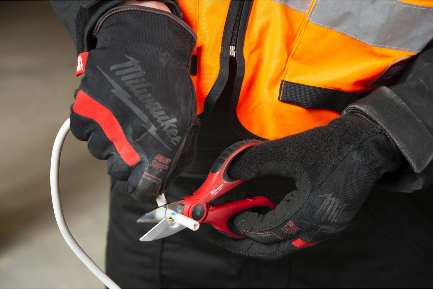 Tijeras para electricista Milwaukee