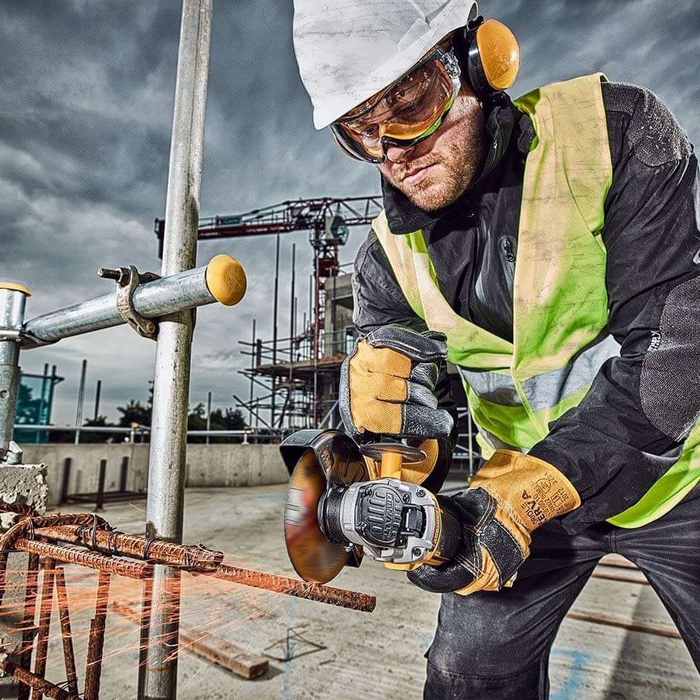 Meuleuse sans balais XR 18V ​​125mm avec 2 batteries 5Ah + Disque + Chargeur Dewalt DCG405P2X