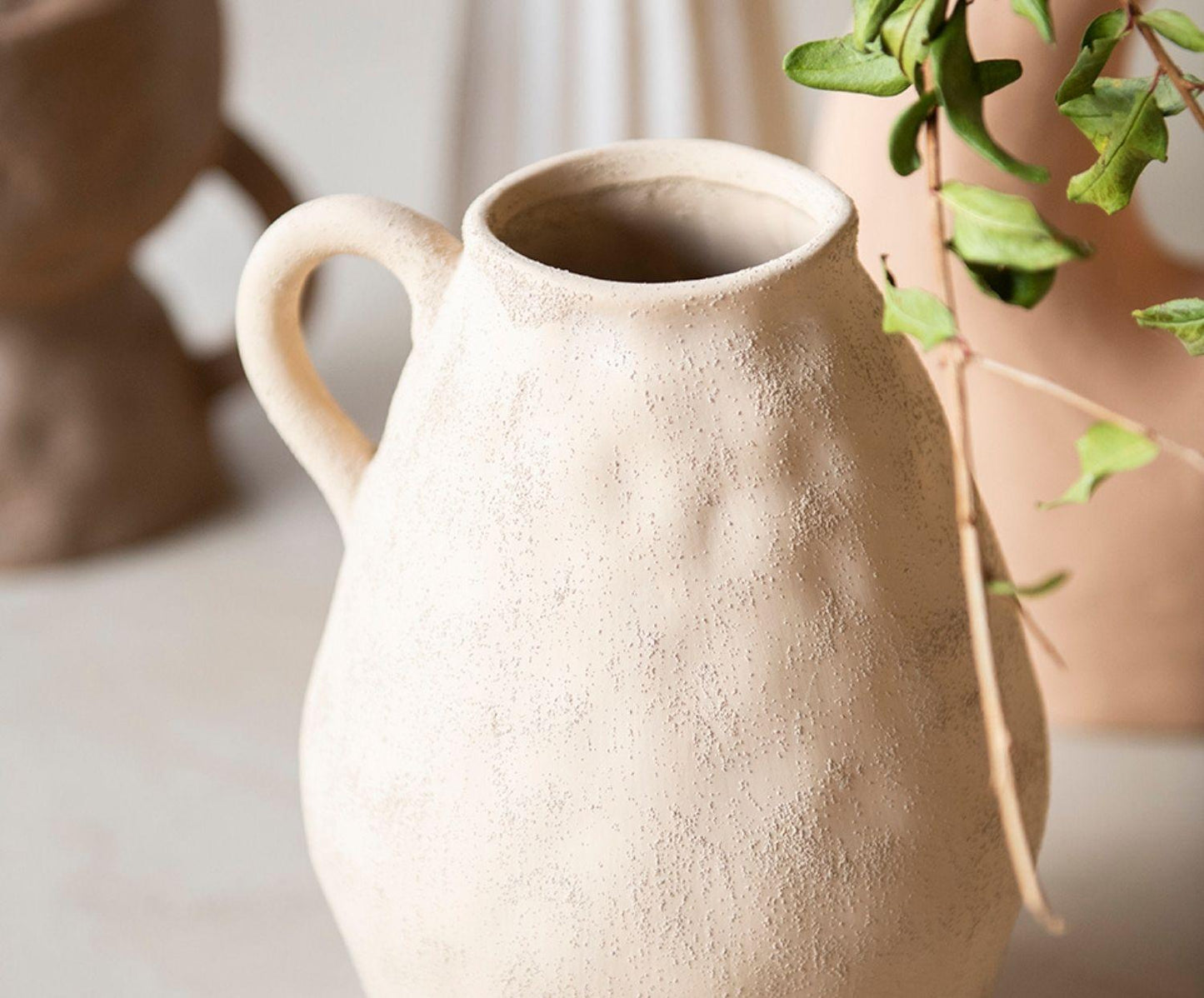 Vase en grès beige Masaka 30 cm Andrea House