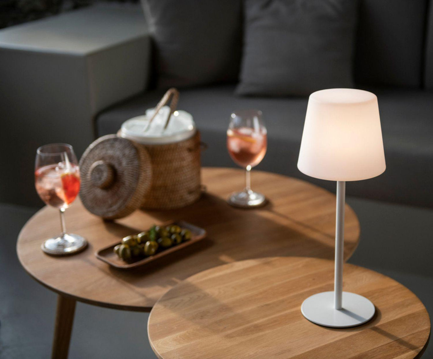 Lampe LED sans fil en métal blanc Andrea House